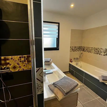 Floria Neuve Avec Piscine Privee Chauffee En Sud Ardeche 别墅 茹瓦厄斯