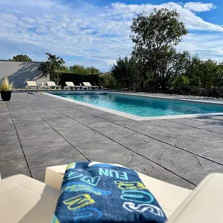 Villa Neuve Avec Piscine Privee Chauffee Et Sa Superbe Terrasse