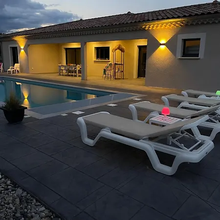 Neuve Avec Piscine Privee Chauffee Et Sa Superbe Terrasse Villa